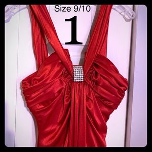 15 Dresses +2 skirts and a lace shaw